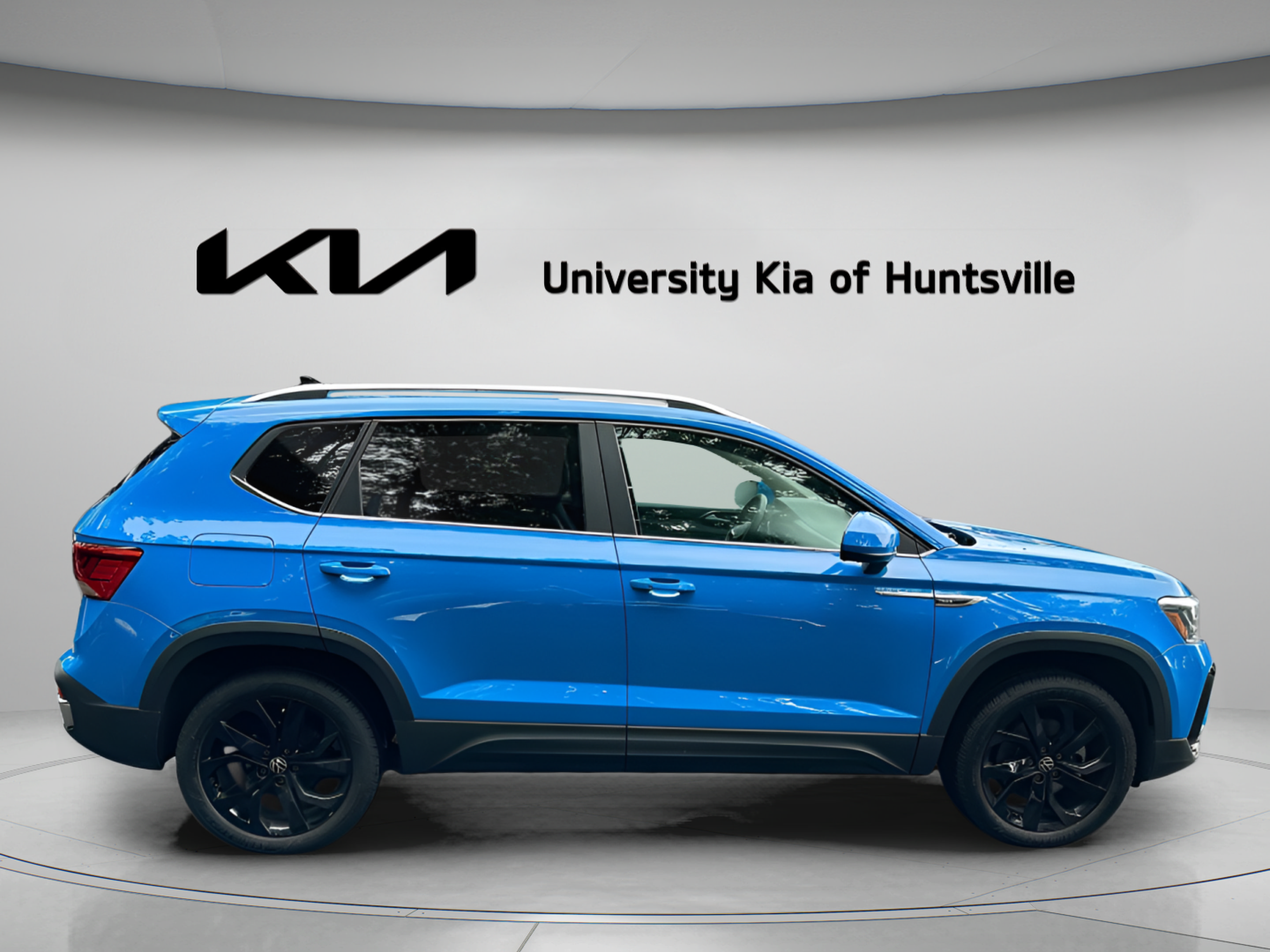 Used 2022 Volkswagen Taos SE FWD image 9