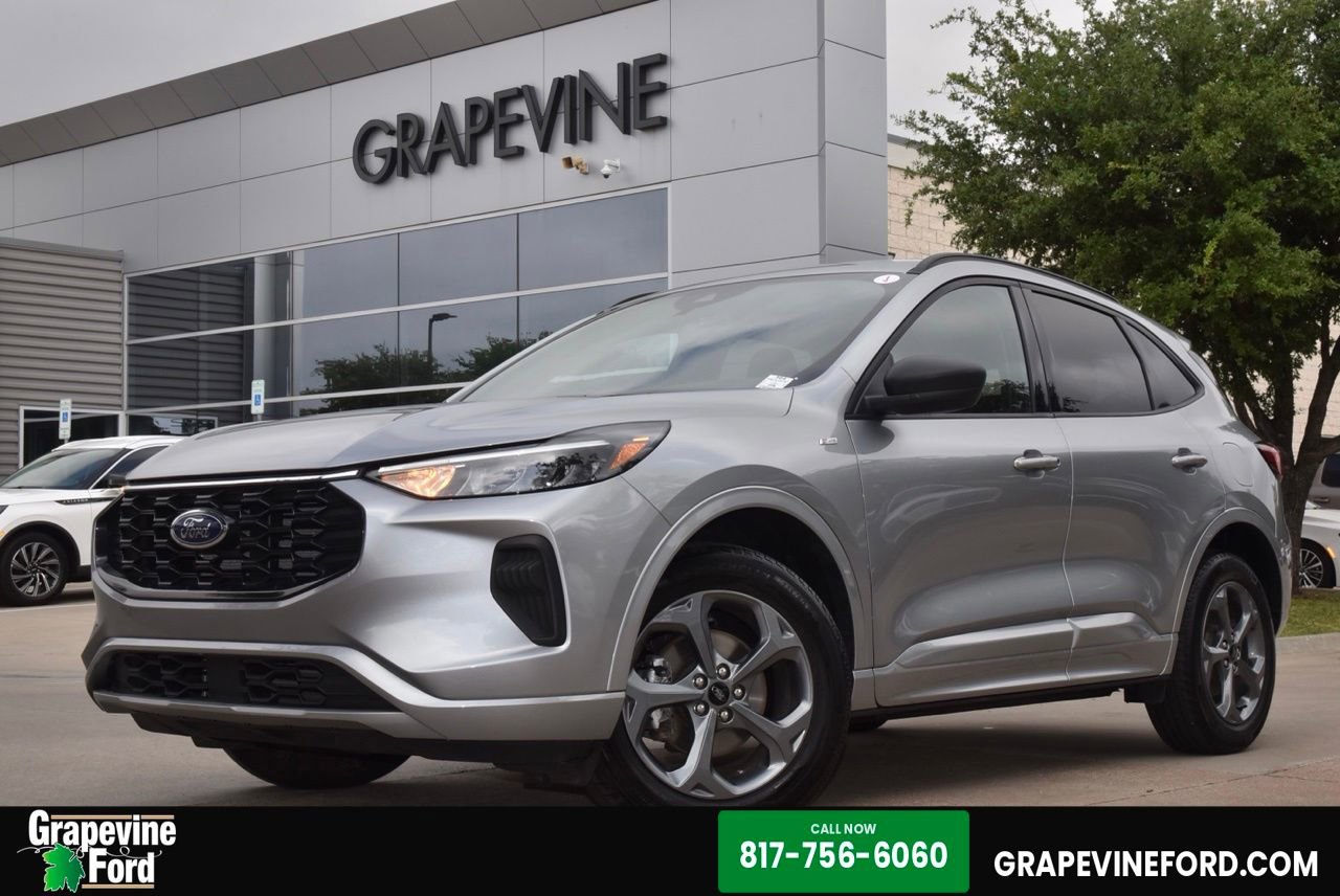 Certified 2024 Ford Escape ST-Line w/ Tech Pack #1 AWD/4WD image 1