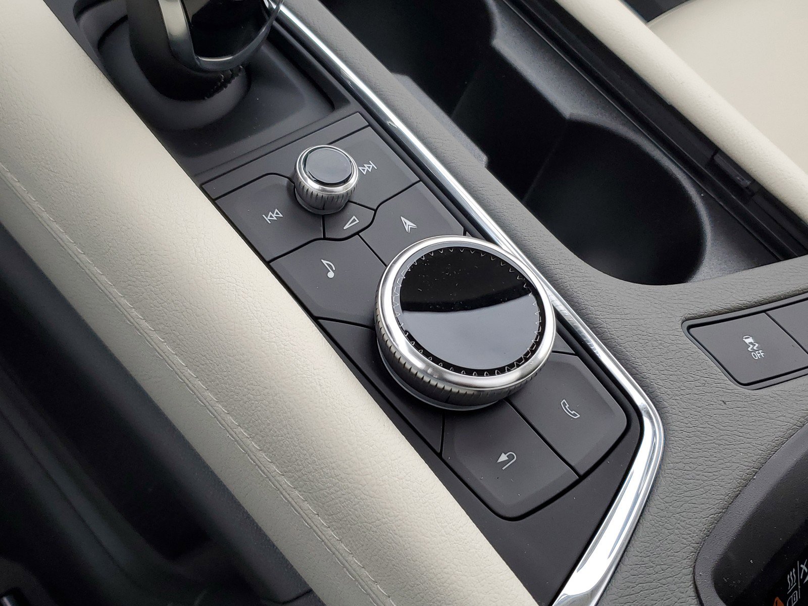 New 2025 Cadillac XT5 Premium Luxury w/ Technology Package image 30