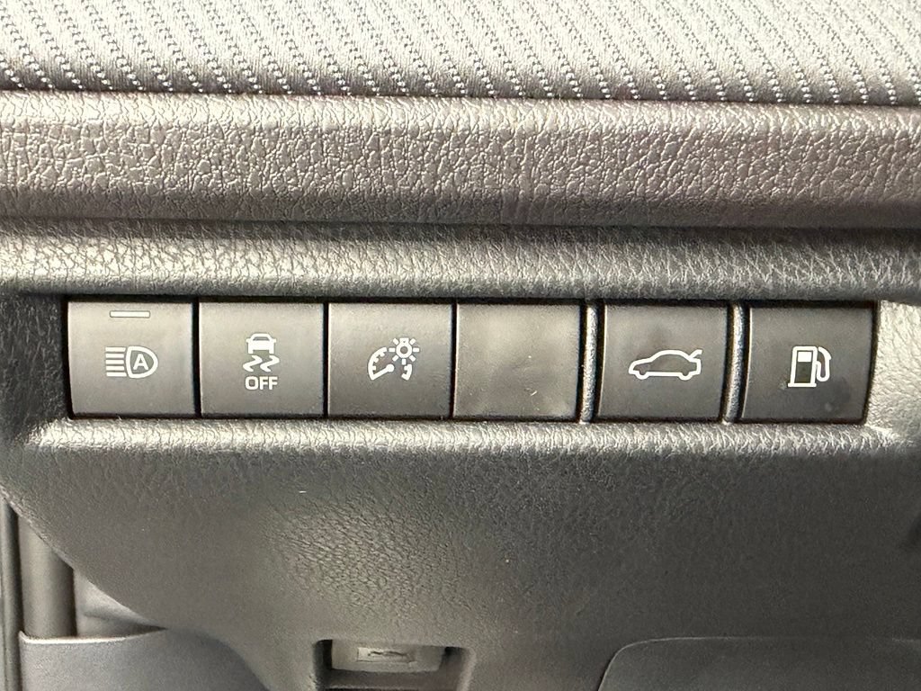 Used 2026 Toyota Camry SE FWD image 29