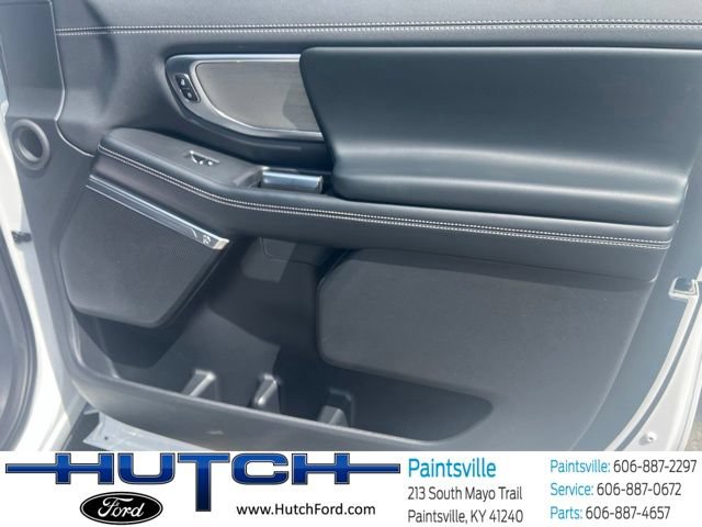 Used 2025 Ford Expedition Platinum AWD/4WD image 58