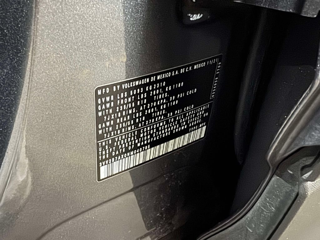 Used 2022 Volkswagen Tiguan SE AWD/4WD image 27