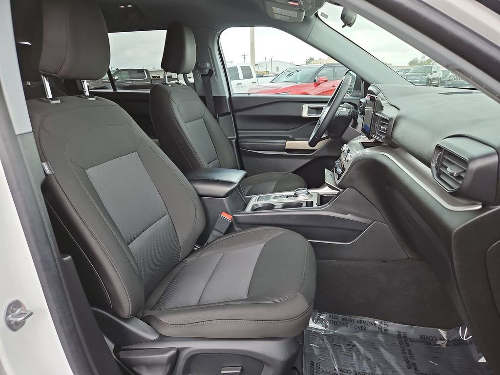 Used 2023 Ford Explorer XLT image 33