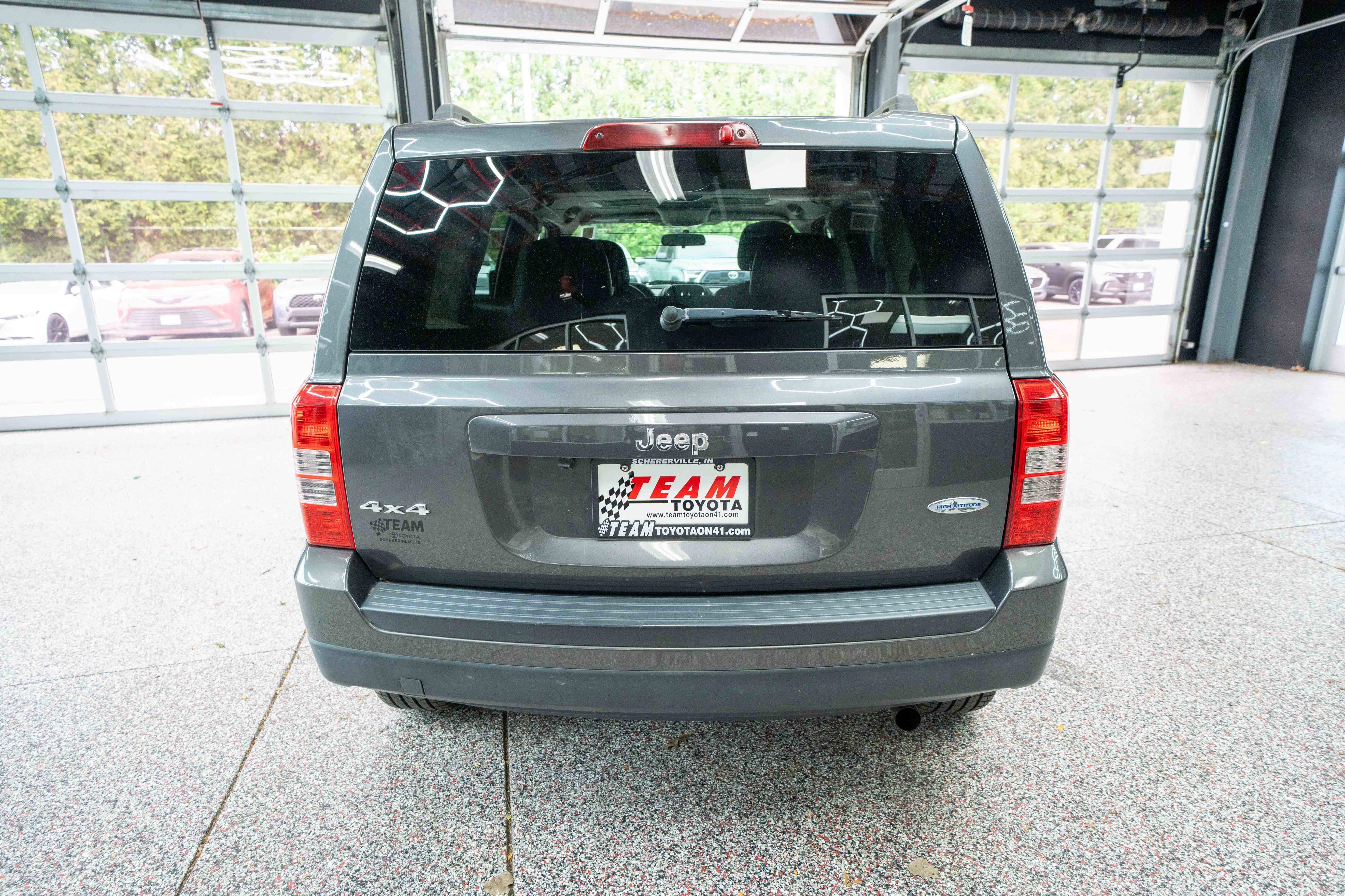 Used 2015 Jeep Patriot High Altitude AWD/4WD image 3