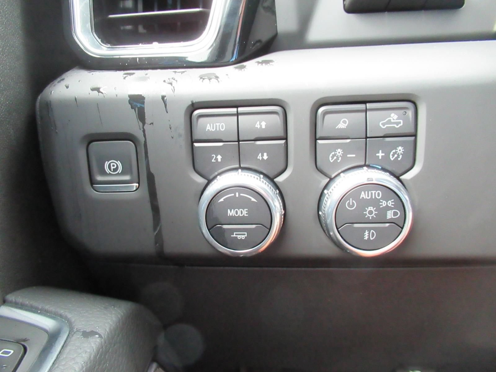 Used 2025 GMC Sierra 1500 Denali w/ Denali Reserve Package AWD/4WD image 21