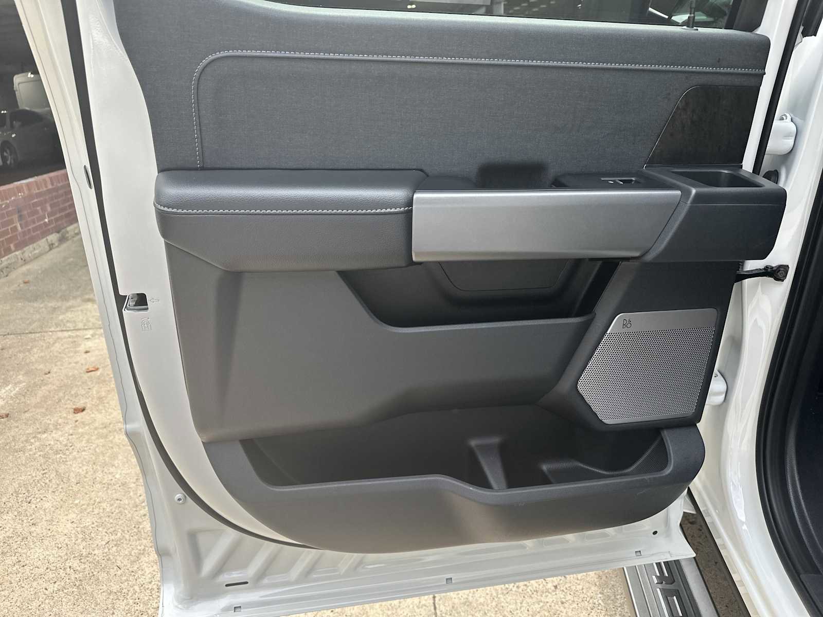 Used 2024 Ford F250 Lariat w/ Black Appearance Package image 40