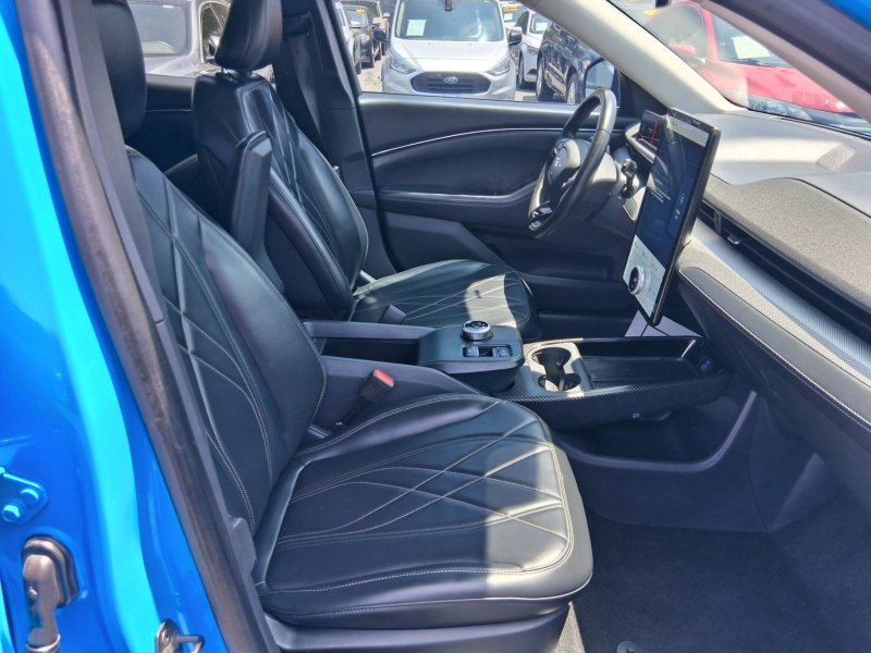 Used 2022 Ford Mustang Mach-E Select RWD image 9