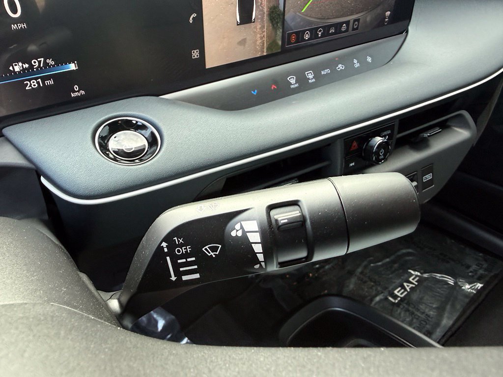 New 2026 Nissan Leaf FWD image 24