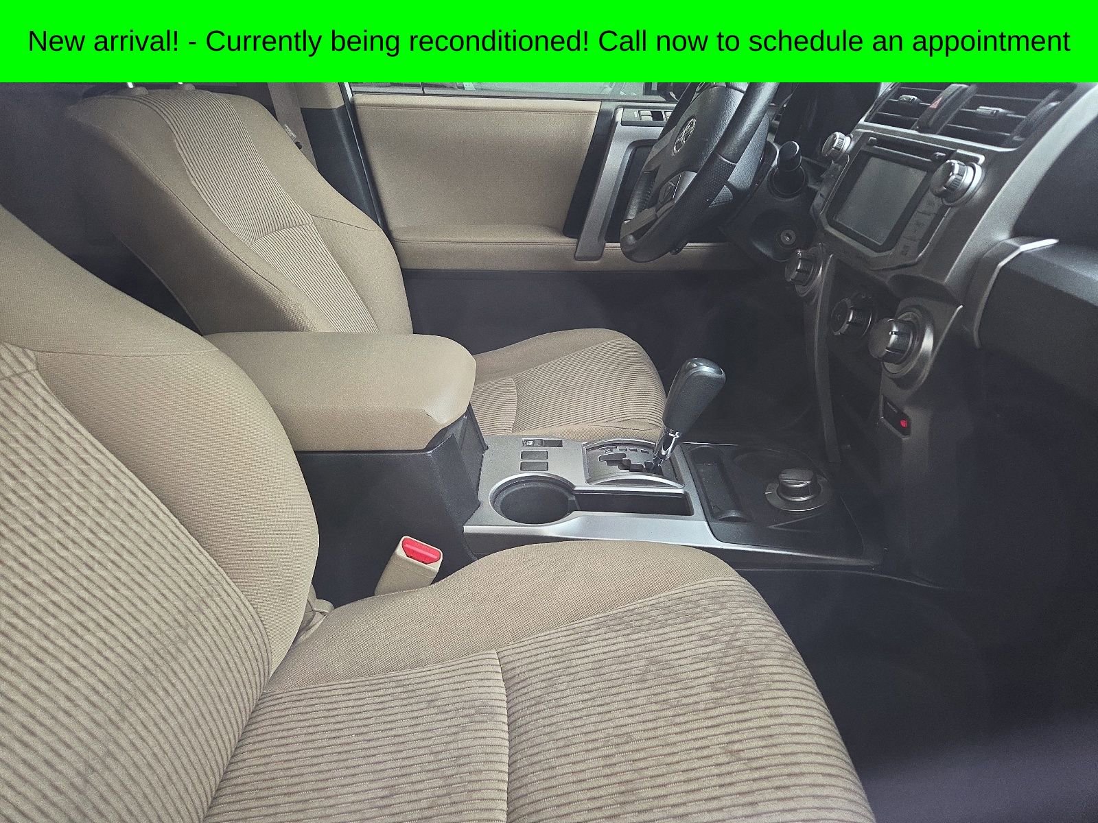 Used 2018 Toyota 4Runner SR5 AWD/4WD image 9