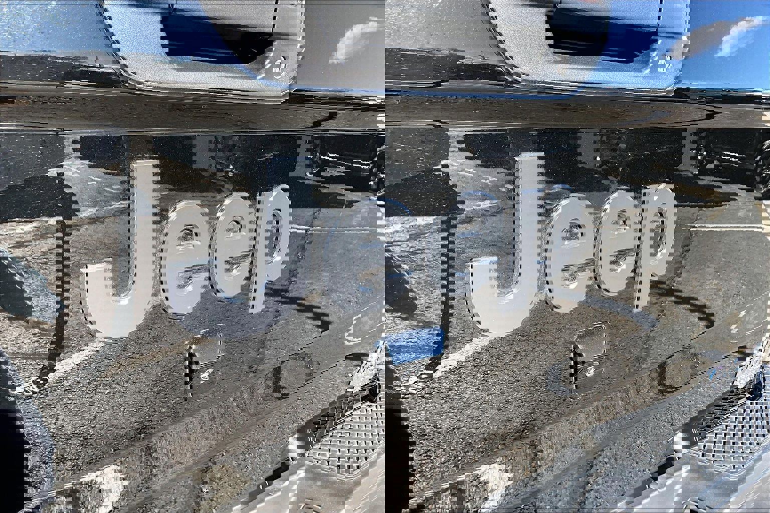 Used 2025 Jeep Gladiator Sport image 25