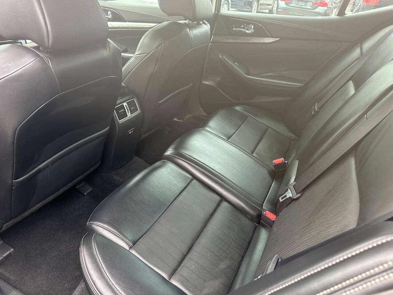 Used 2021 Nissan Maxima 3.5 SV w/ Floor Mat Group FWD image 13