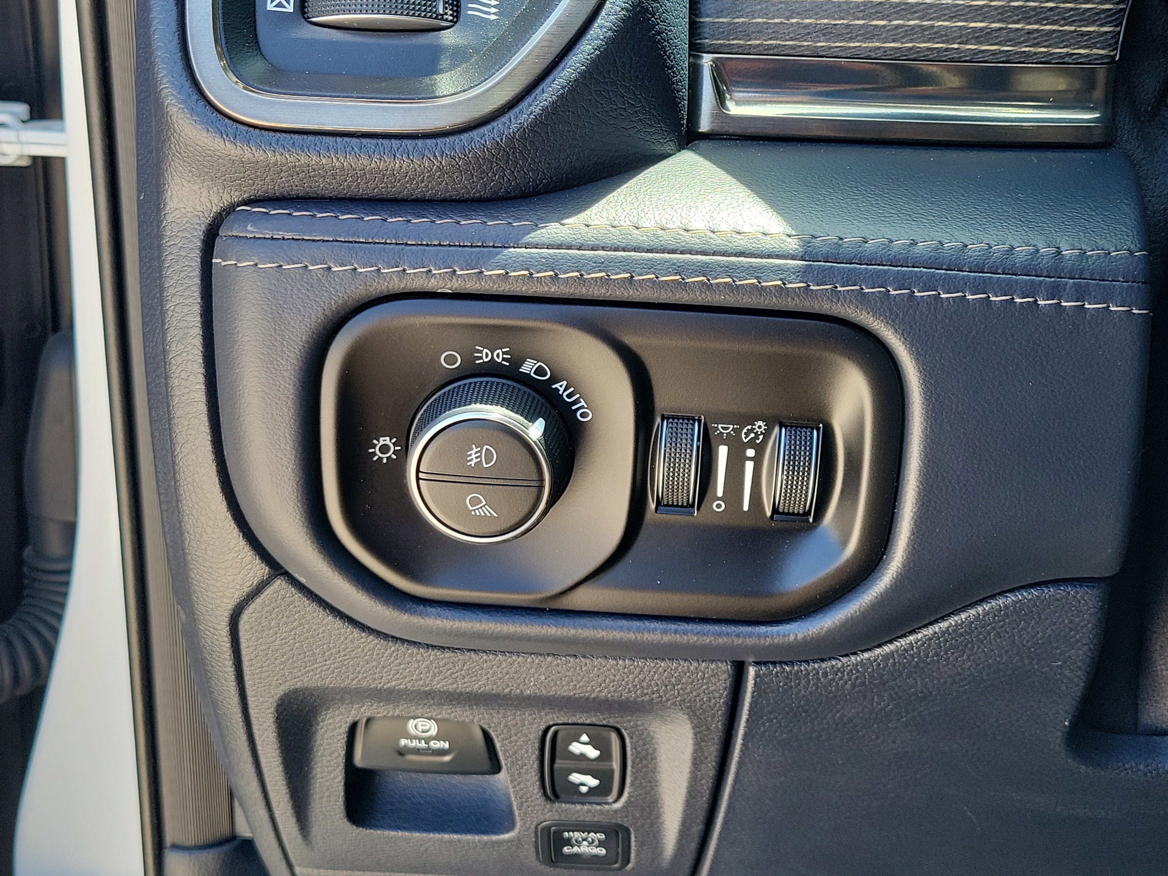 Used 2021 RAM 1500 Limited image 27