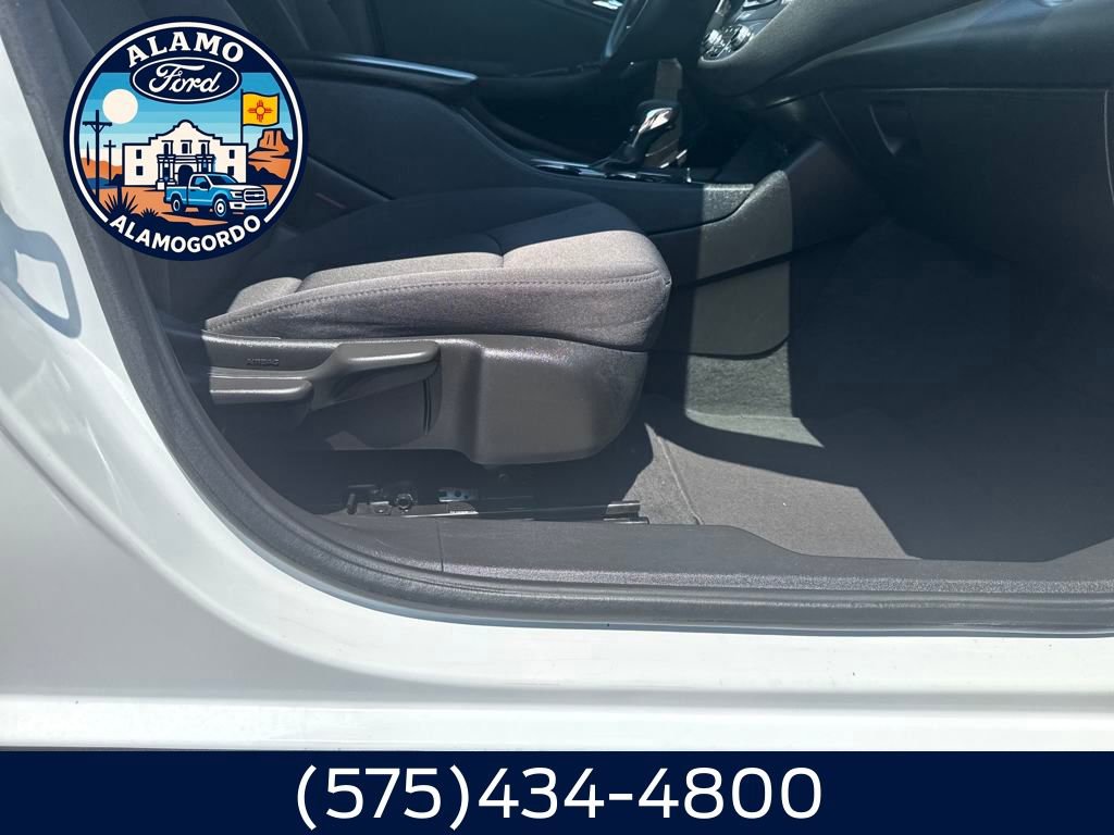 Used 2022 Chevrolet Malibu LT image 18