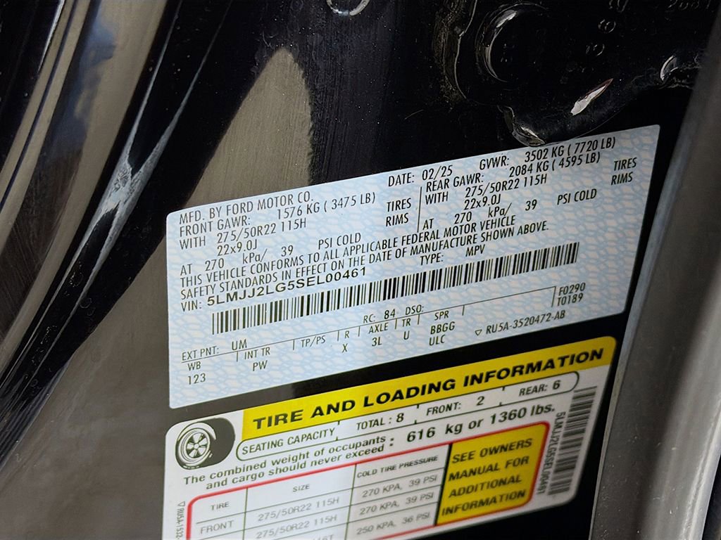 Used 2025 Lincoln Navigator Reserve image 43