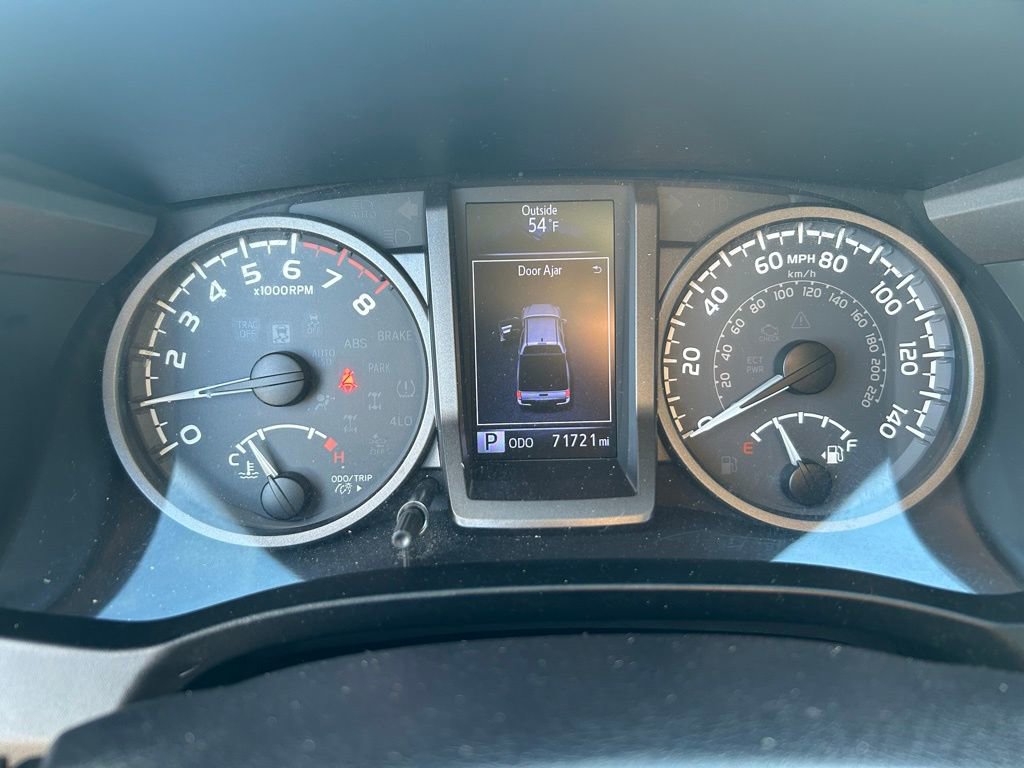 Used 2018 Toyota Tacoma TRD Off-Road image 18