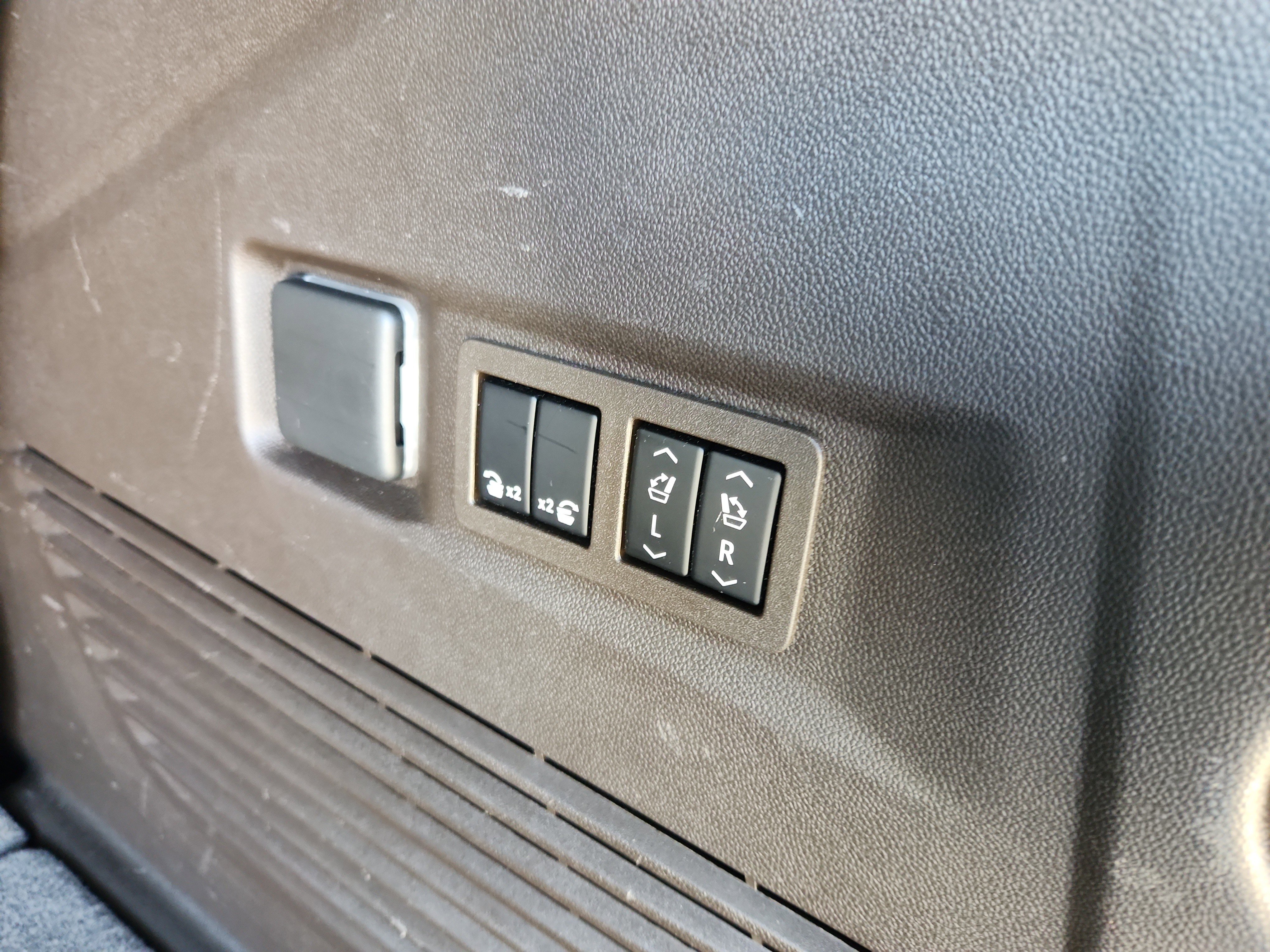 Used 2021 Chevrolet Tahoe Z71 w/ Z71 Signature Package image 55