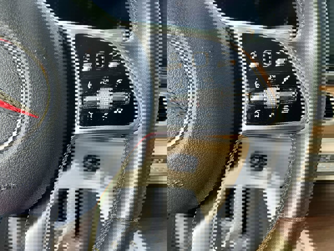 Used 2022 Mercedes-Benz GLS 450 4MATIC image 17