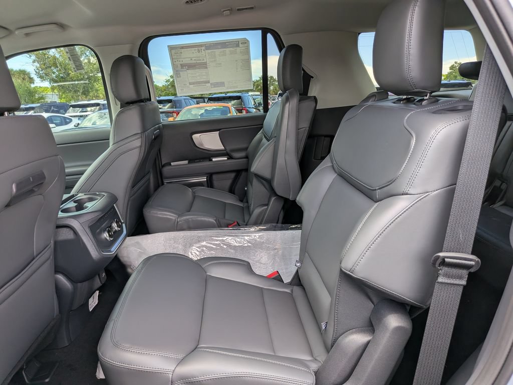 New 2027 Ford Expedition Active RWD image 15