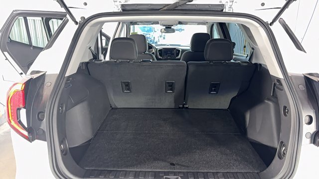 Used 2024 GMC Terrain SLE image 10