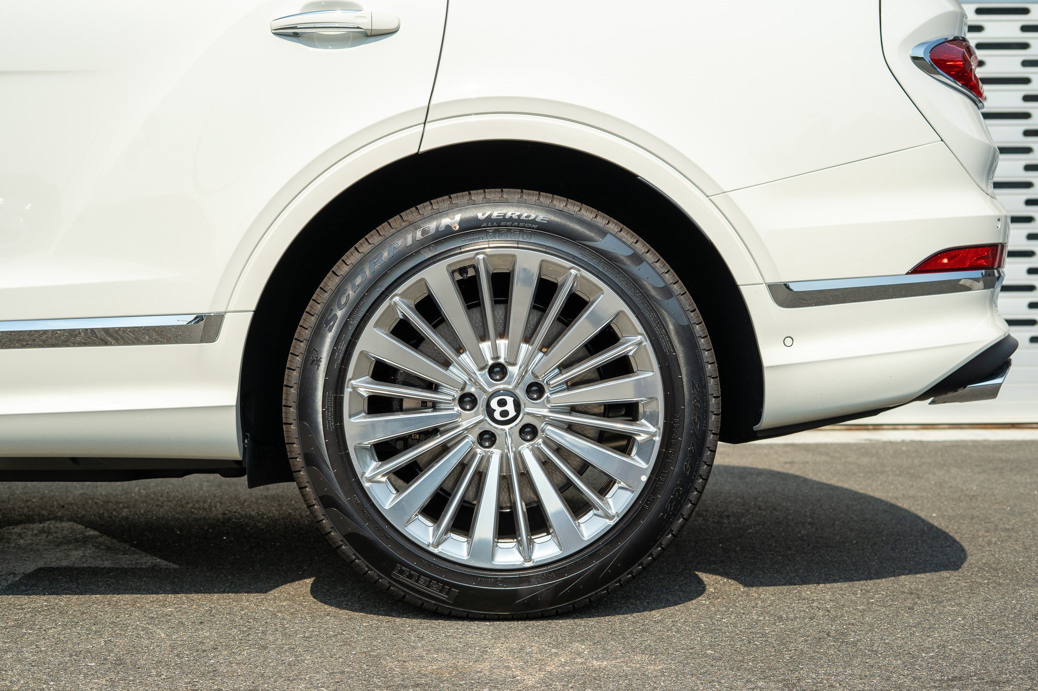 New 2026 Bentley Bentayga AWD/4WD image 27