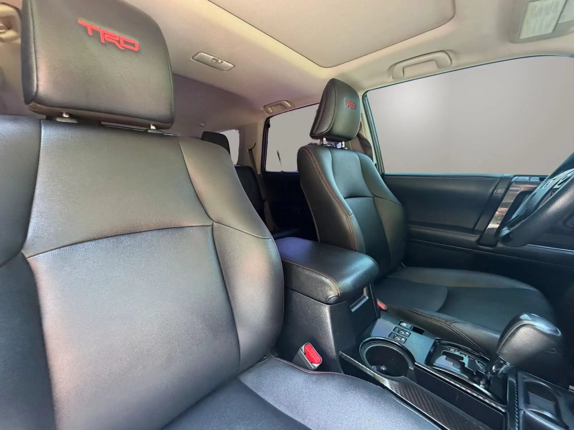 Used 2020 Toyota 4Runner Venture w/ Moonroof Package AWD/4WD image 11