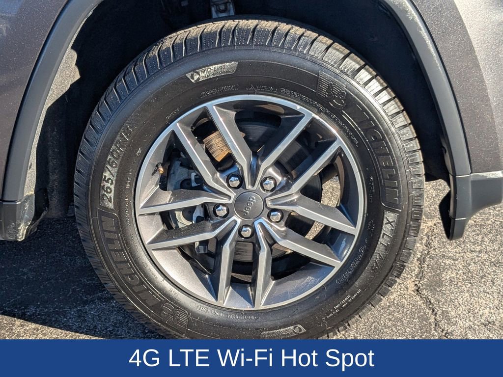 Used 2020 Jeep Grand Cherokee Laredo w/ 18" Wheel & 8.4" Radio Group image 10