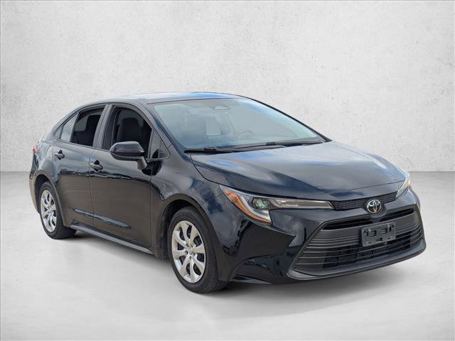 Used 2024 Toyota Corolla LE image 3