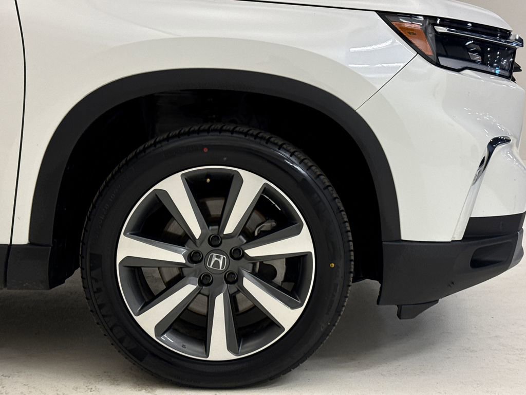 Certified 2025 Honda Pilot Elite image 6