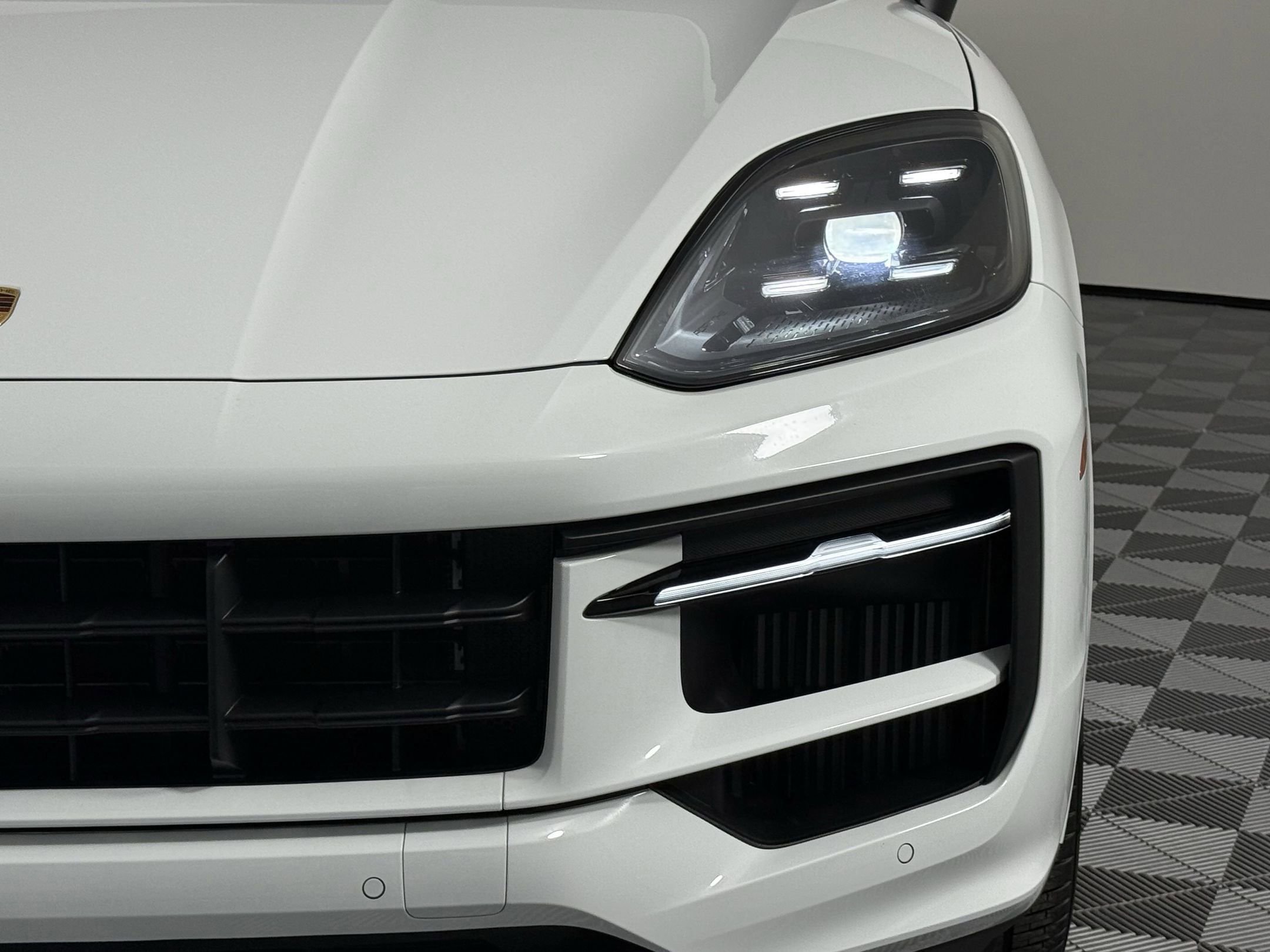 Certified 2026 Porsche Cayenne S AWD/4WD image 11