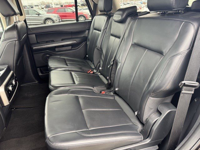 Certified 2024 Ford Expedition XLT image 25