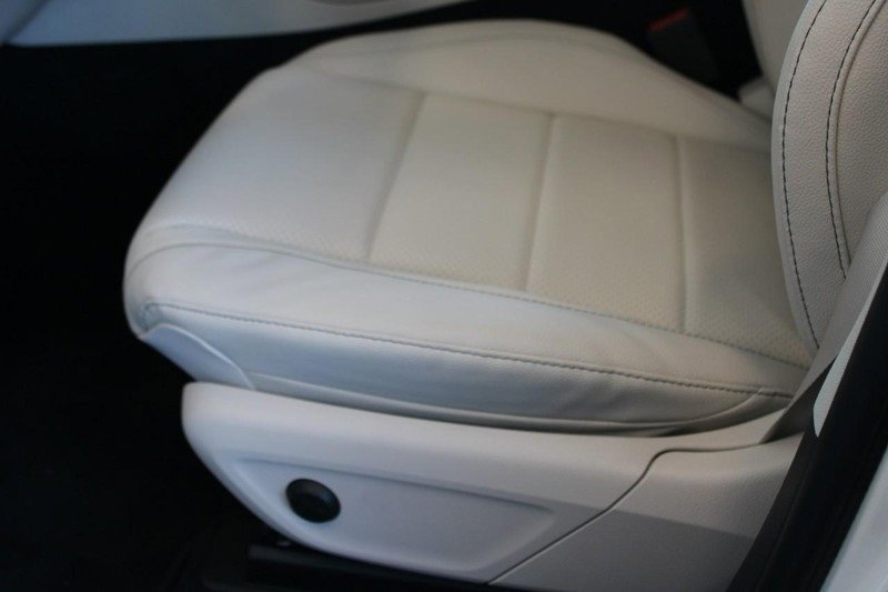 New 2025 Mercedes-Benz GLE 450e 4MATIC image 14