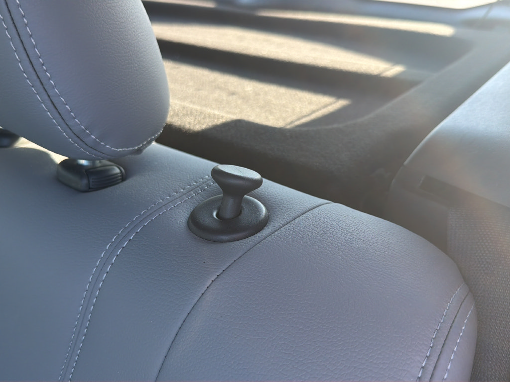 Certified 2024 Nissan Kicks SR w/ SR Premium Package FWD image 27