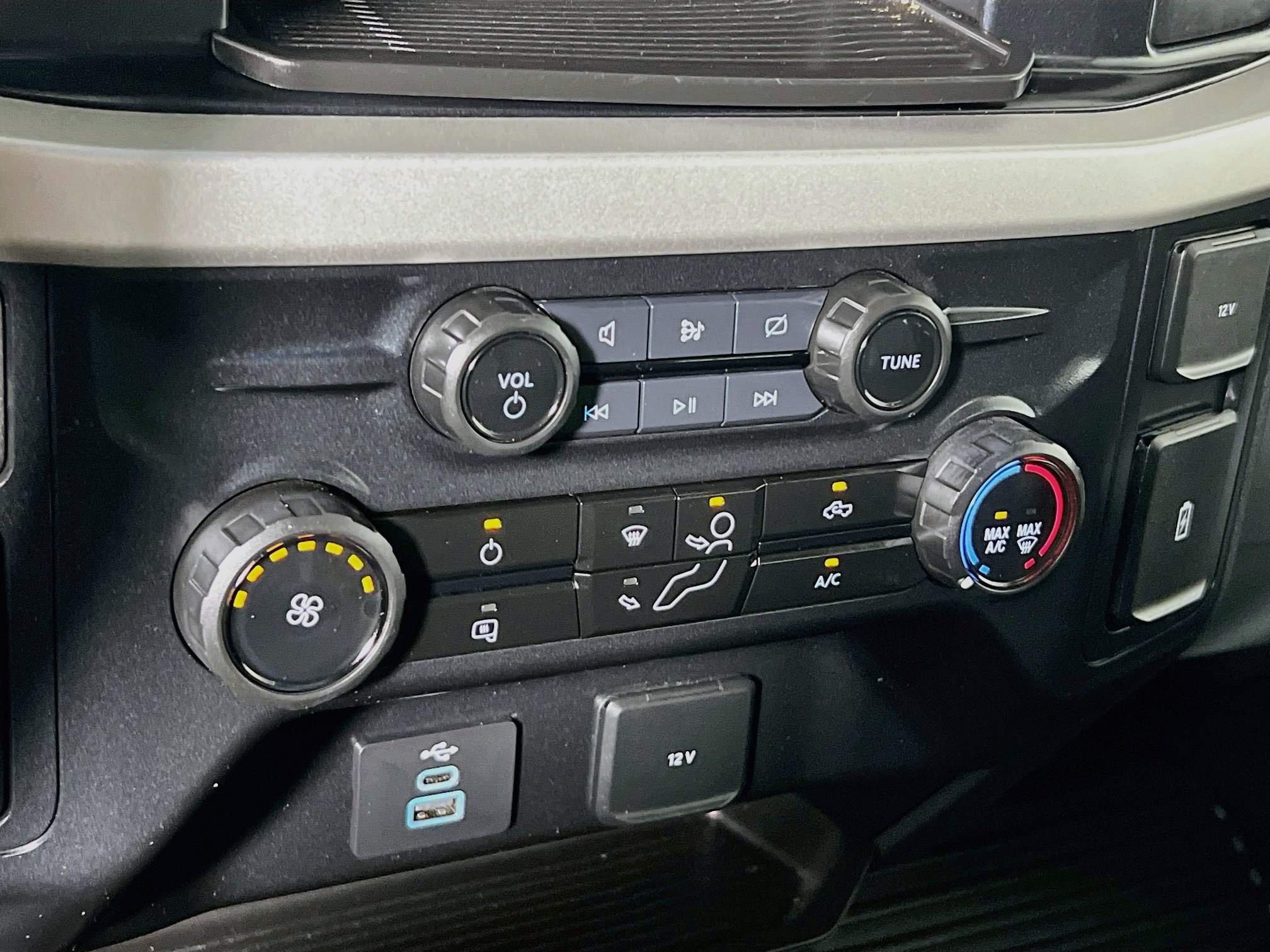 Used 2024 Ford F250 XL RWD image 25