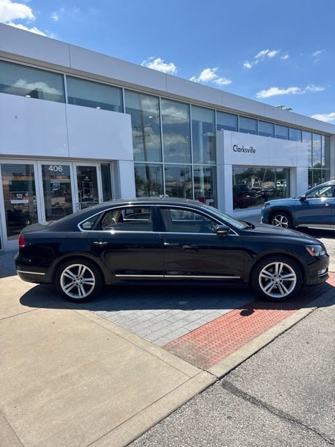 Used 2013 Volkswagen Passat TDI SEL Premium FWD image 5
