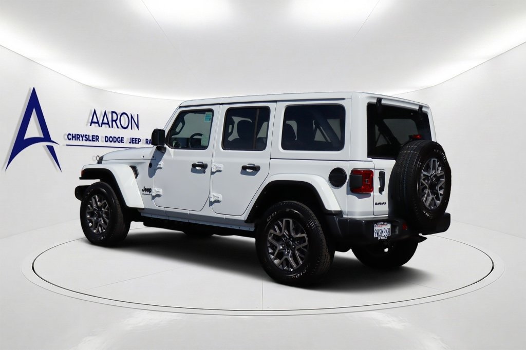 Certified 2026 Jeep Wrangler Unlimited Sahara AWD/4WD image 7