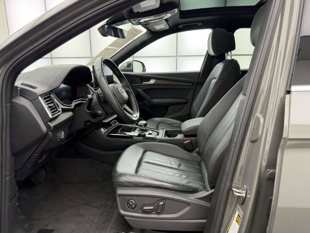 Used 2023 Audi Q5 2.0T Premium Plus AWD/4WD image 17