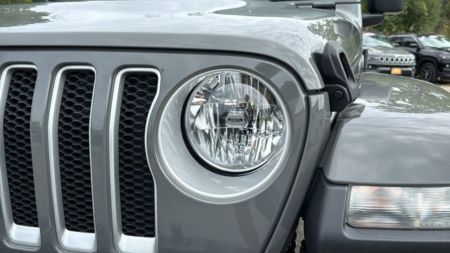 Certified 2022 Jeep Wrangler Unlimited Sahara w/ Cold Weather Group AWD/4WD image 9