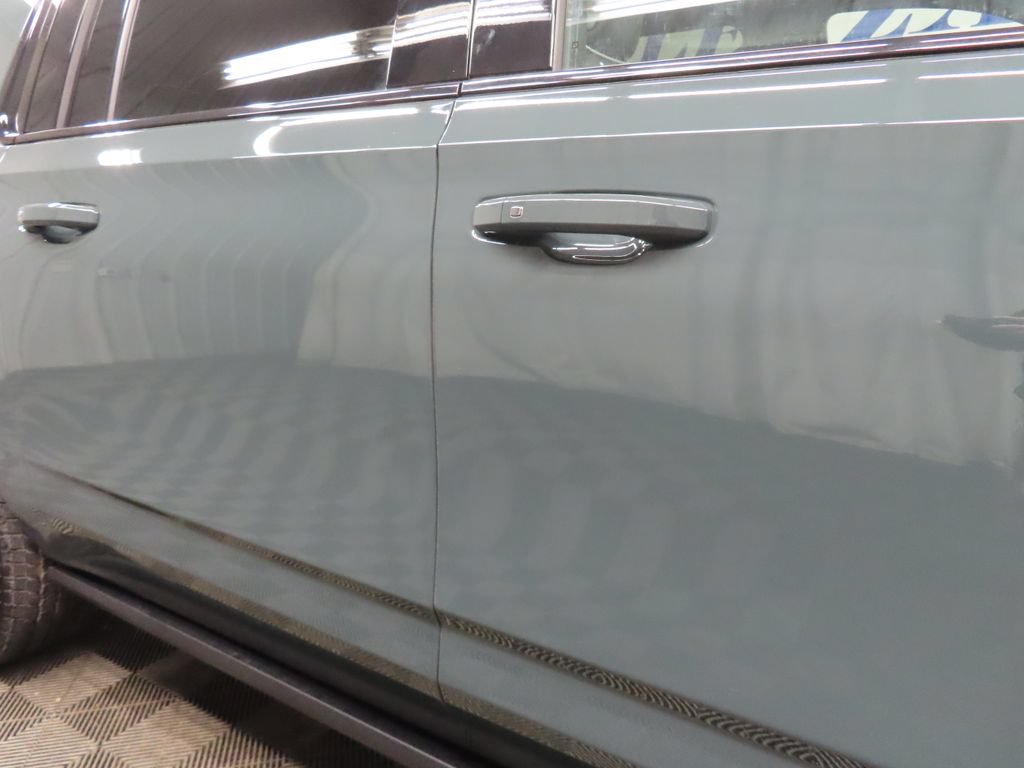 Used 2026 GMC Yukon XL AT4 Ultimate AWD/4WD image 40