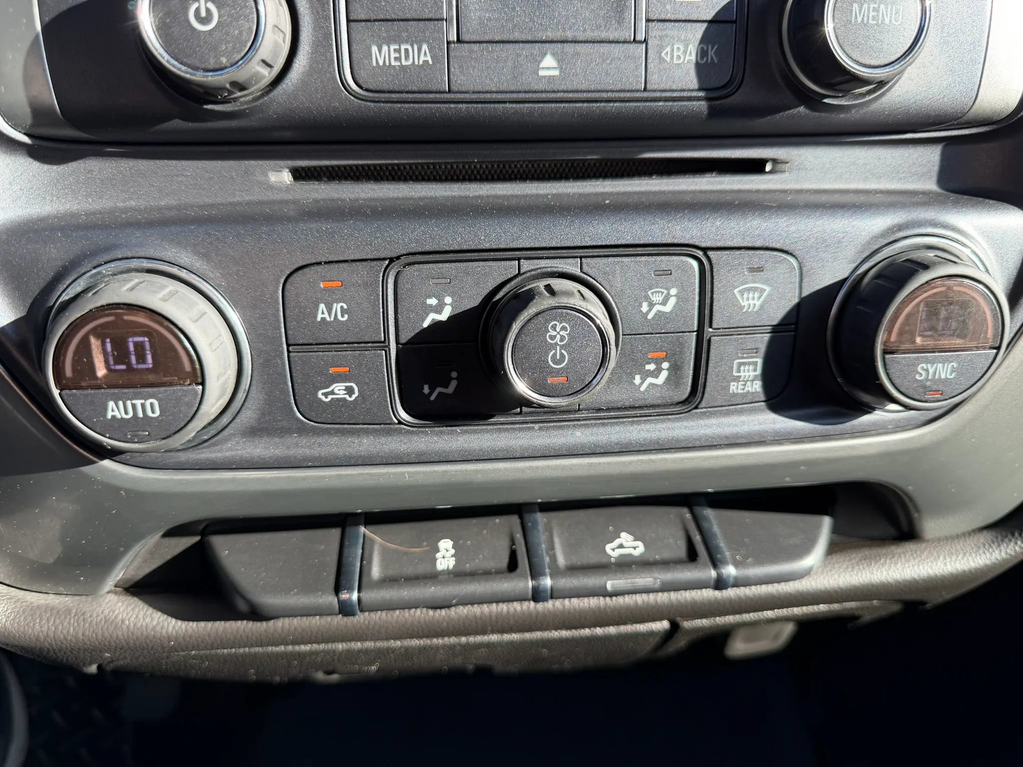 Used 2019 Chevrolet Silverado 1500 LT w/ All Star Edition AWD/4WD image 44