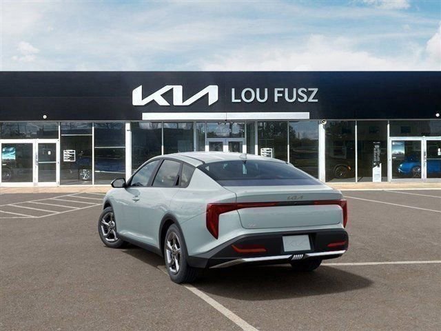 New 2026 Kia K4 FWD image 4