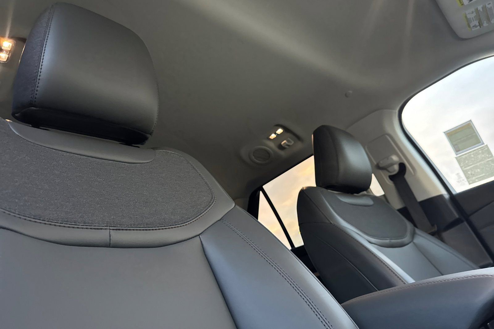 New 2026 Ford Explorer Active w/ Active Comfort Package RWD image 16