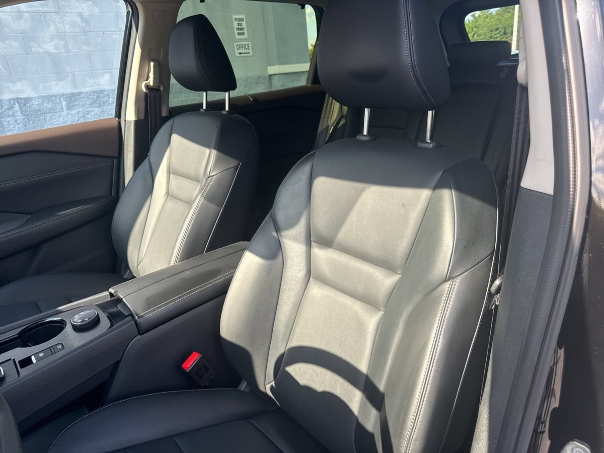 Used 2023 Nissan Rogue SV w/ SV Premium B Package AWD/4WD image 16