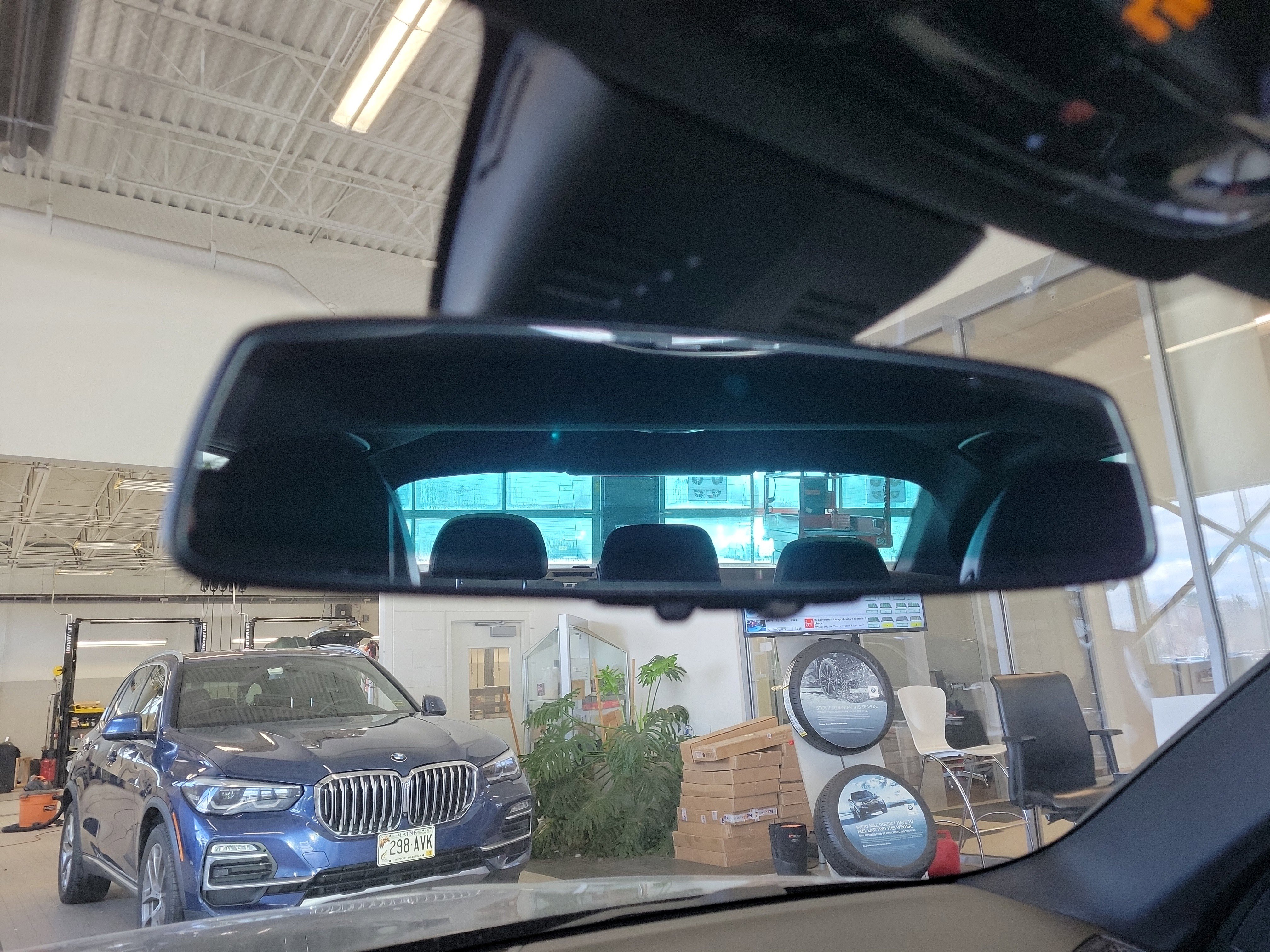 Used 2019 BMW 330i xDrive Sedan w/ Convenience Package image 28