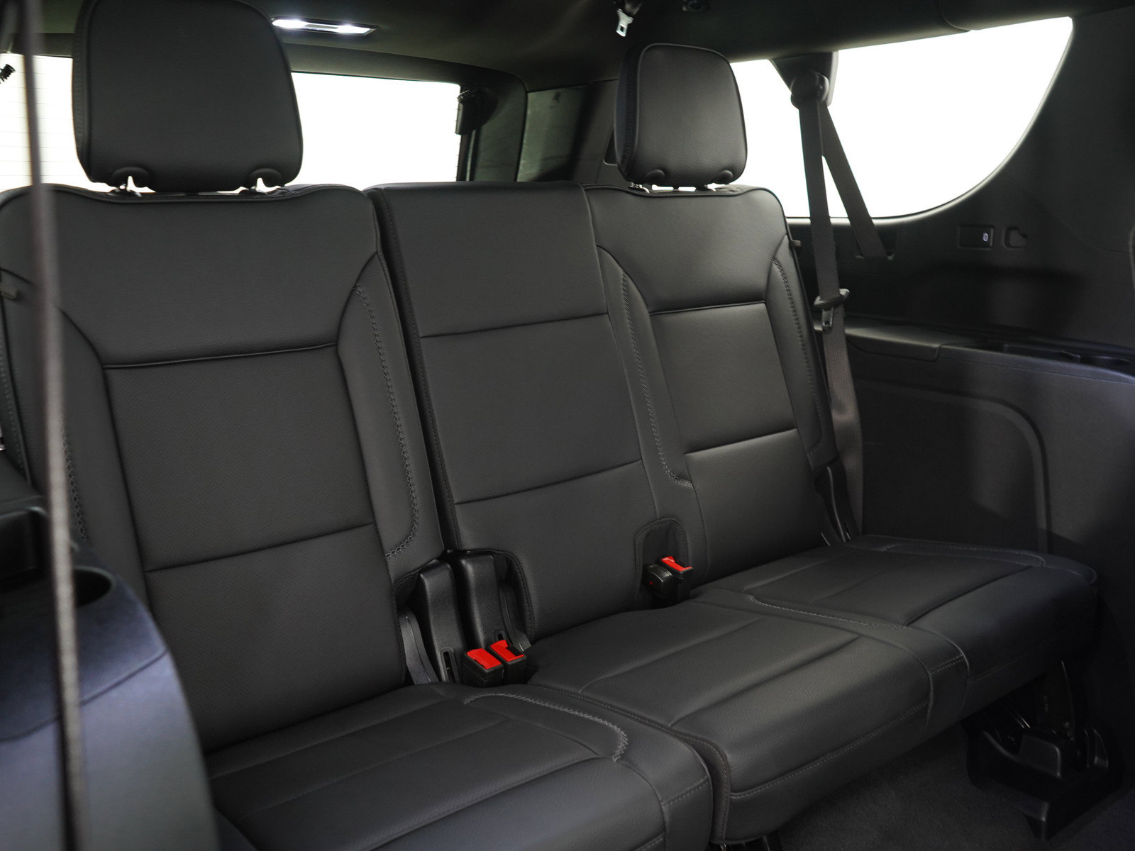 Used 2025 GMC Yukon XL Denali w/ Sun & Power Step Package AWD/4WD image 16