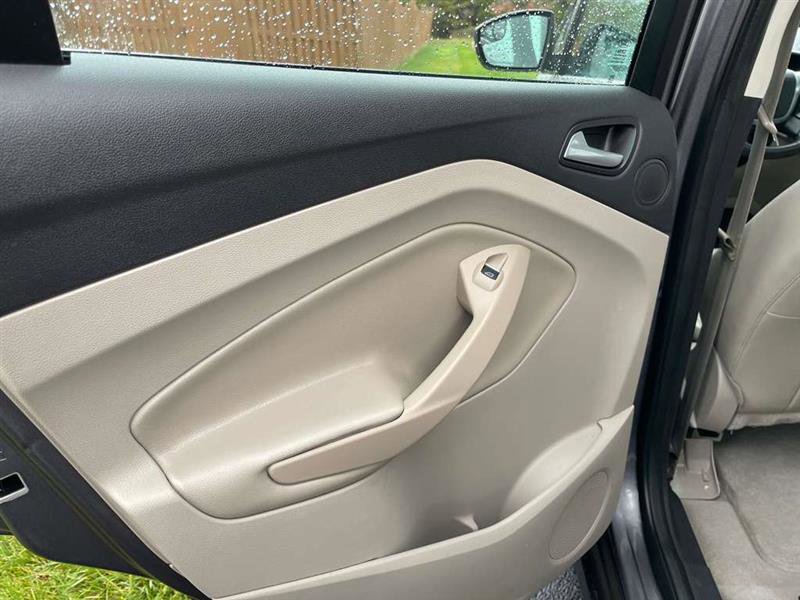 Used 2013 Ford C-MAX SEL image 37