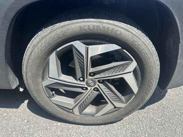Used 2022 Hyundai Tucson Limited w/ Cargo Package FWD image 13