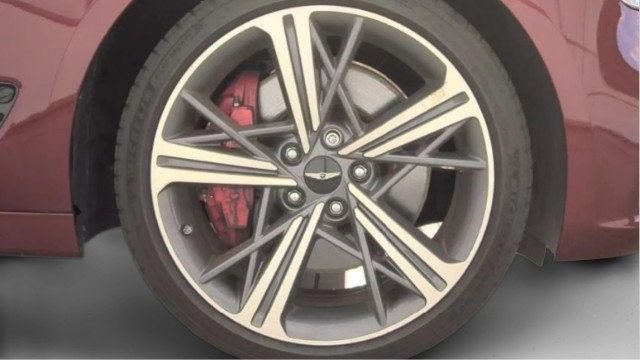 Used 2024 Genesis G70 3.3T Advanced RWD image 9