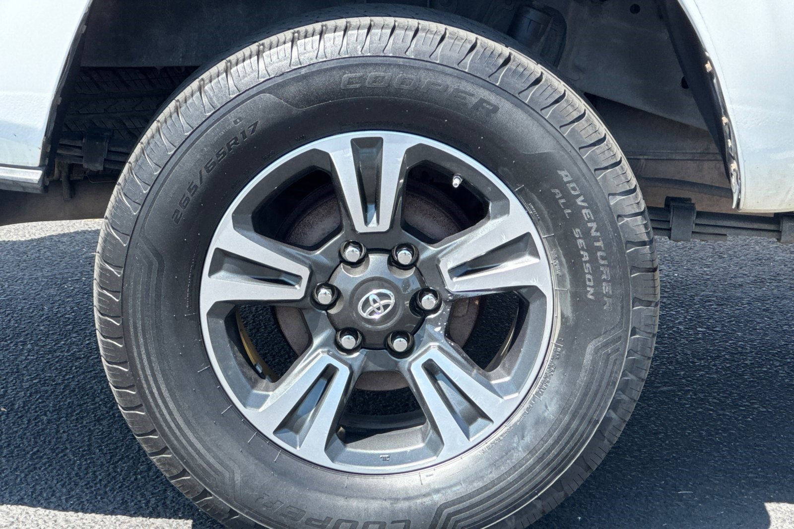 Used 2020 Toyota Tacoma SR AWD/4WD image 13