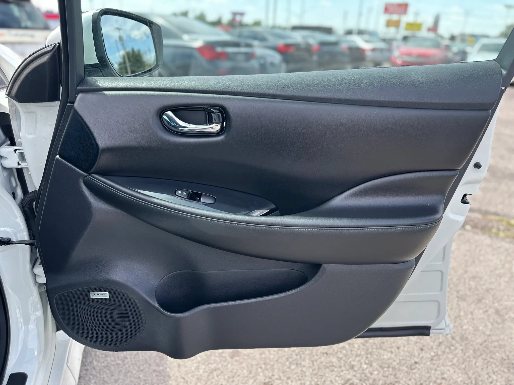 Used 2018 Nissan Leaf SL w/ SL Technology Package FWD image 21