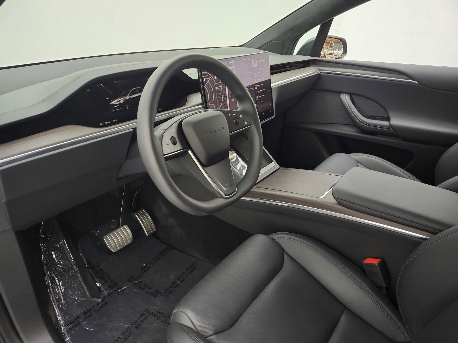 Used 2024 Tesla Model X image 12
